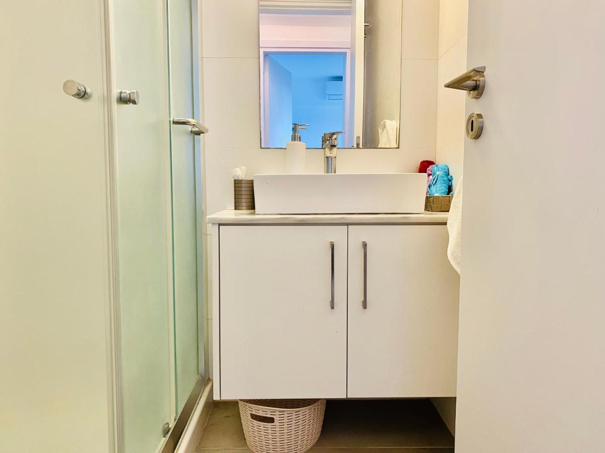 라르나카 Panoramic Seaside Getaway, 2-Br Penthouse 아파트 외부 사진