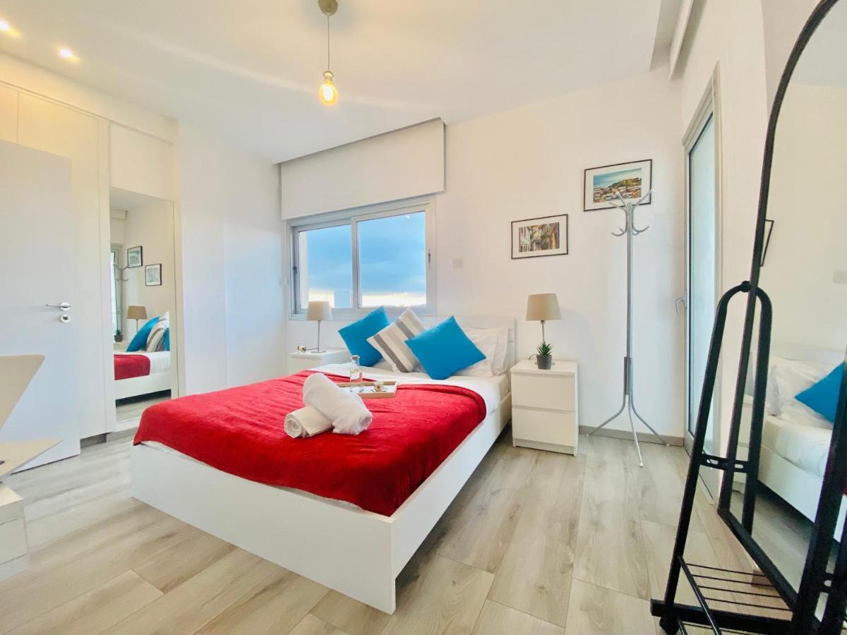 라르나카 Panoramic Seaside Getaway, 2-Br Penthouse 아파트 외부 사진