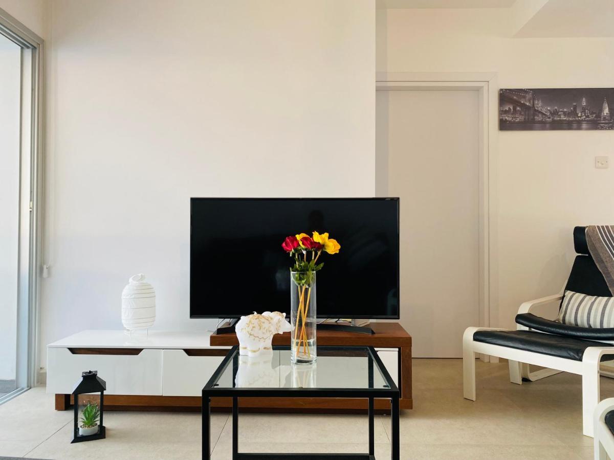 라르나카 Panoramic Seaside Getaway, 2-Br Penthouse 아파트 외부 사진